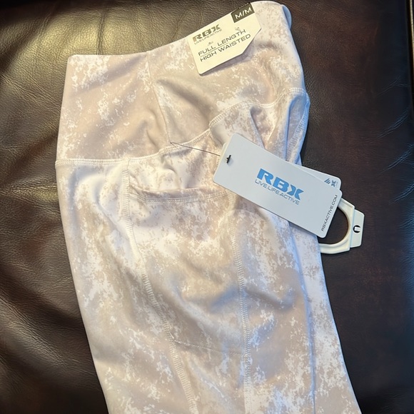 Women’s RBX activewear leggings - Picture 4 of 4